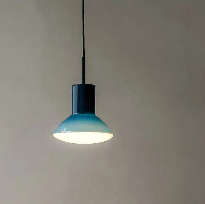 Lampa wisząca Onda - niebieski gradientowy klosz szklany
