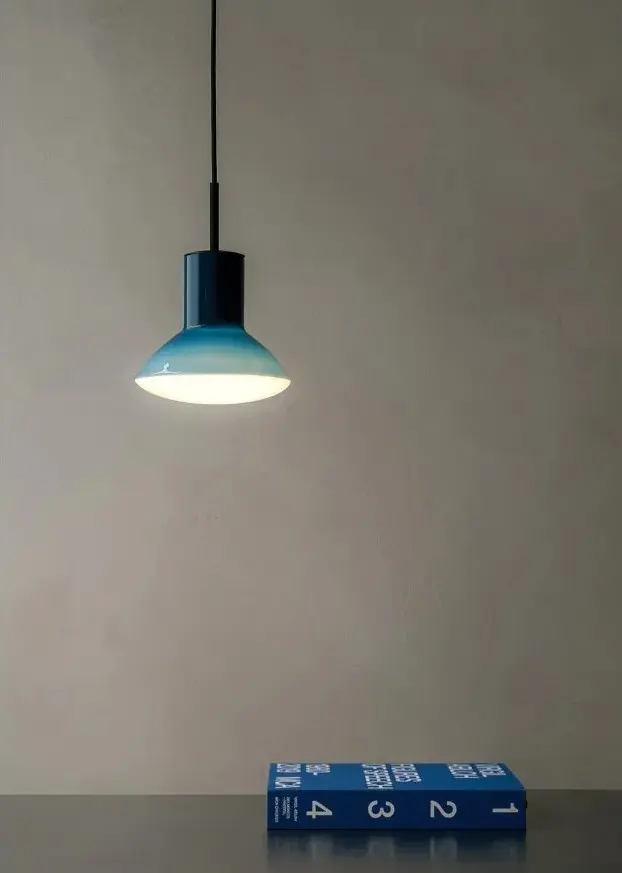 Lampa wisząca Onda - niebieski gradientowy klosz szklany